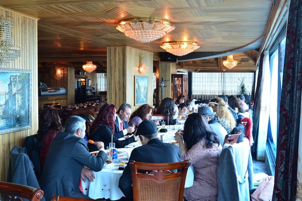 Sunday Buffet at Bay Lodge
